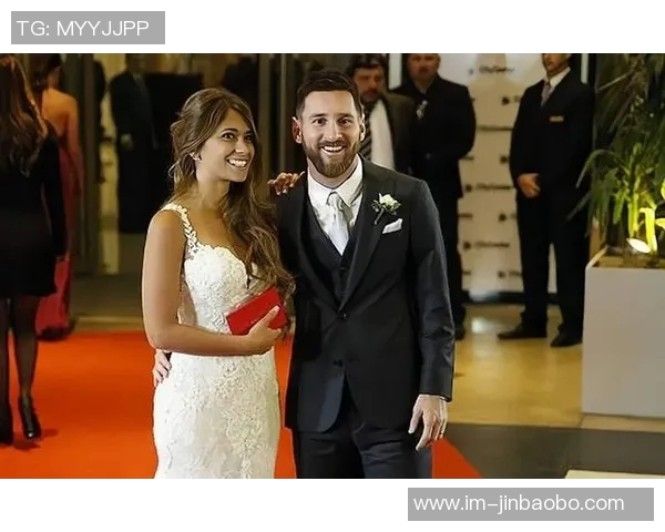 梅西坦言情感表达困难仍愿为安东内拉准备花朵重温初吻甜蜜回忆